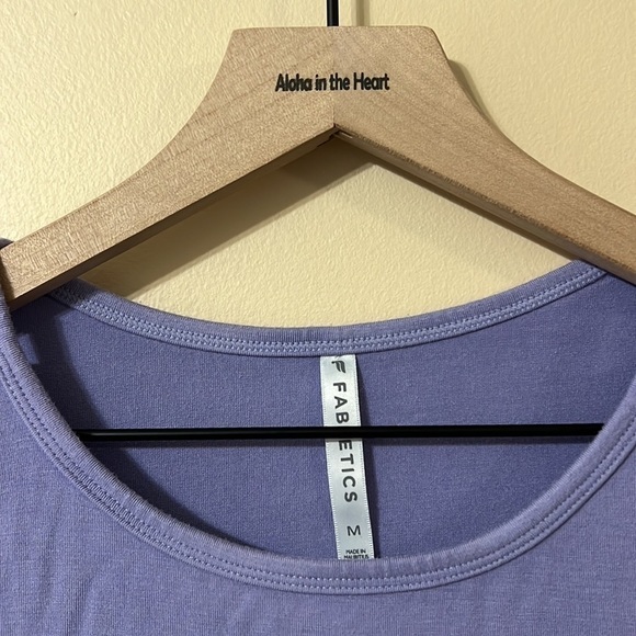 Fabletics workout tanktop with shoulder design - Picture 3 of 5